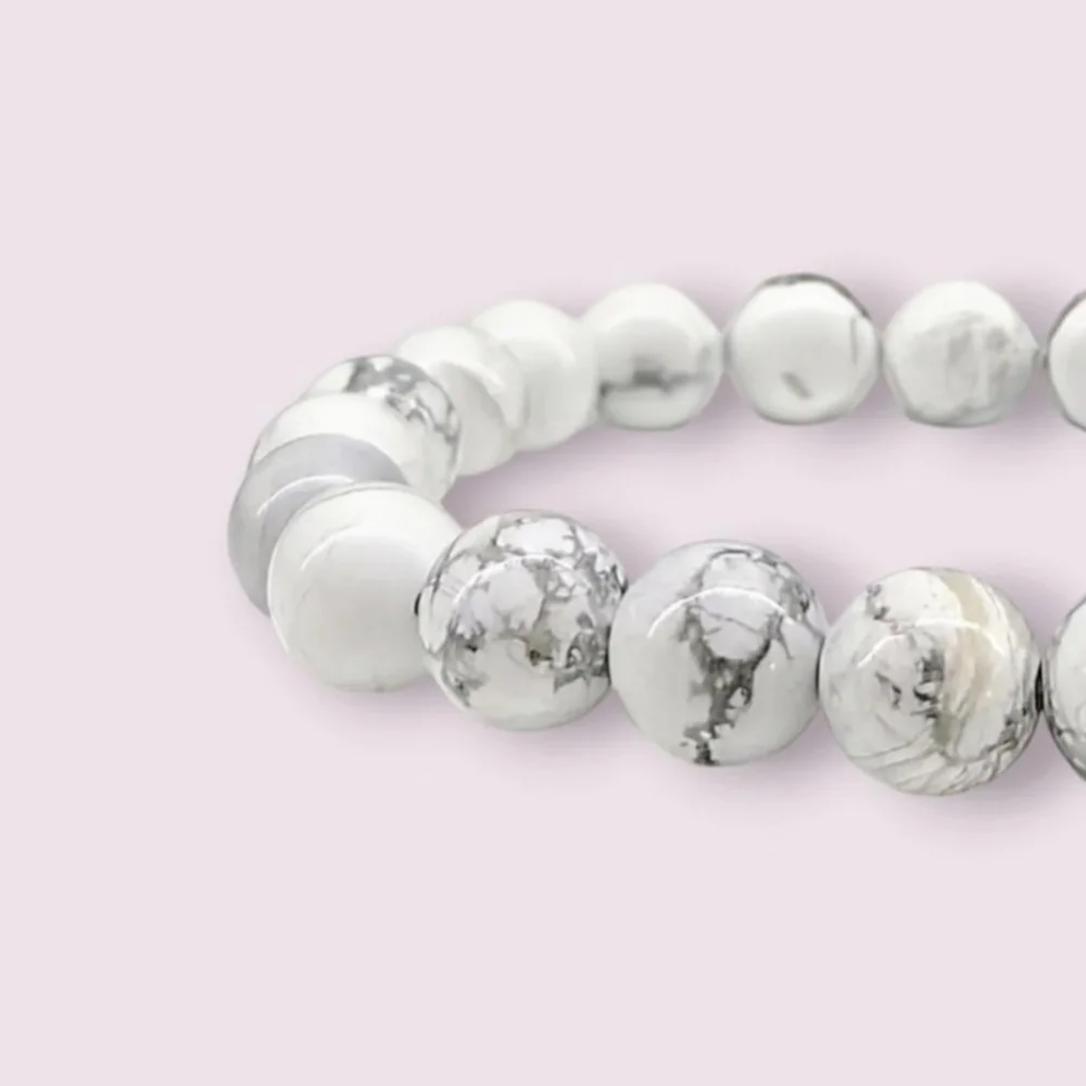 White Howlite Beaded Bracelet - Picture 3 of 3